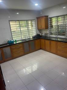2 1/2 Storey Detached Bangalow