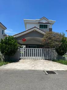 2 1/2 Storey Detached Bangalow
