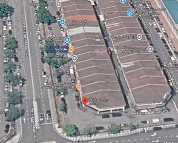 Hot Location-Ground Floor Shop @ Bayan Baru,Prime Frontaga Of Road.