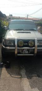 - Isuzu TROOPER 3.0 TDI UBS69 (M)