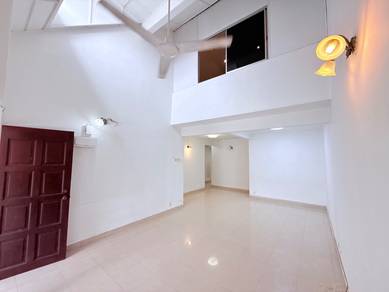 Subang Jaya 1.5 Storey in USJ2 freehold extended kitchen