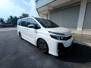 Toyota VOXY 2.0 ZS KIRAMEKI (A)