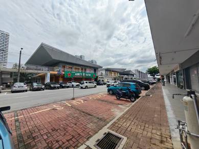 Kota Laksamana Jaya Ground Floor Shoplot For Rent｜with Private Parking