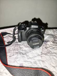 Canon EOS R100 