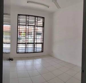 Move-in Ready 🔥Single Storey Terrace | Newly Painted