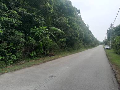 Tanah tepi jalan besar di Maran utk dijual