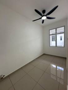 Own This 4R3B Home @ Taman Sri Penawar, Johor🔥