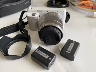 Sony camera NEX-F3
