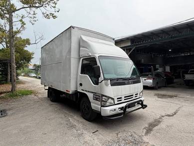 14.5 Kaki Isuzu NPR66ULH Box