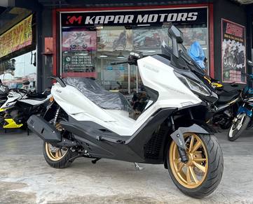 Cyclone RT5 Maxi-scooter Muka0 | Xmax Elegan RT3