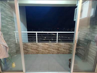 The Pulse, 2 car park, full loan Renovated worth buy 880sf gelugor