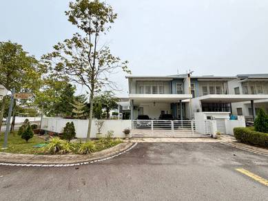 HUGE LAND RENOVATED 2 Storey Terrace Timur Enstek Bandar Enstek Nilai