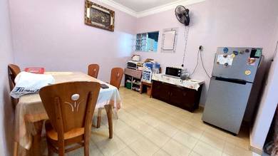 Seri Jati Apt, Puchong Wawasan,Bandar Puteri. Move in Condition!