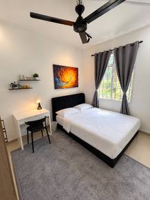 Bilik Sewa Mount Austin Master Bedroom 