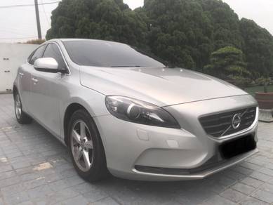 Volvo V40 1.6 T4 (A)