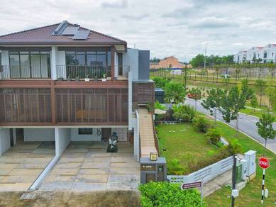 OPEN FACING RENOVATED 3 Storey Terrace THE MULIA RESIDENCES Cyberjaya