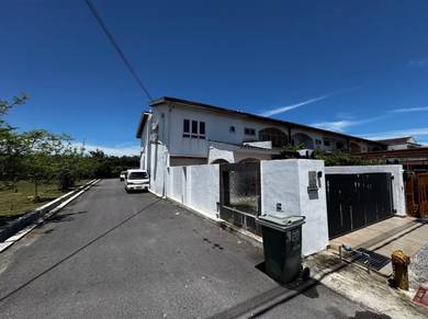 Corner Big Car Porch KLANG