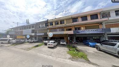 Kolombong 1st Floor | Jln Buah Duku | Road Frontage