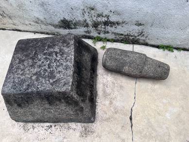 Traditional vintage Indian granite grinder Attukal
