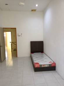 Single worker welcome! Clean Rooms for Rent at TAMAN BUKIT JURU 🏠