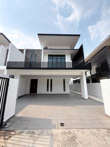 Adda Heights Grey Stone Double Storey Cluster House,Taman Daya
