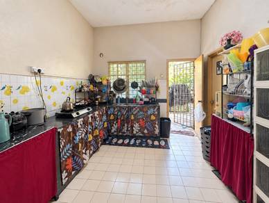 4 Bedroom Renovated Freehold Below Market Value