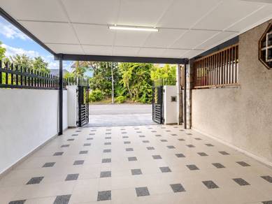 RENOVATED-Three Storey, Taman Muda @ Ampang