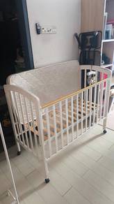 3-Level Adjustable Wooden Baby Cot / Convertible C