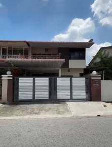 Semi-Detached House for sale 