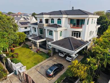 EXCLUSIVE! HUGE Hilltop 3 Storey Bungalow With Lift Subang Hills SS19