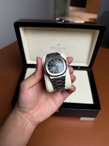 ‎LIKE NEW PATEK PHILIPPE Nautilus 5711/1A-010