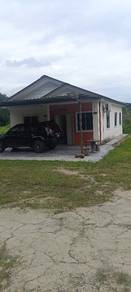 Rumah untuk Disewa Area Serting Tengah