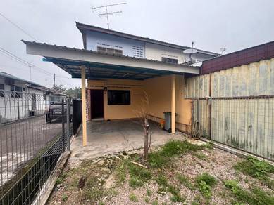 Double storey End lot/Taman matahari