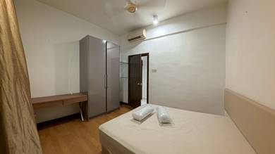 Regalia KL Medium Queen Bedroom Attached Bath | Near KTM & LRT PWTC