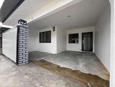 Renovated Ulu Tiram Melor Single storey low cost