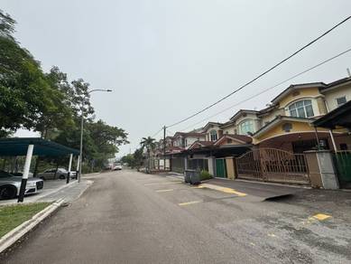 Ehsan Jaya 4 . Full Furnish 2Storey with G&G Unblock View