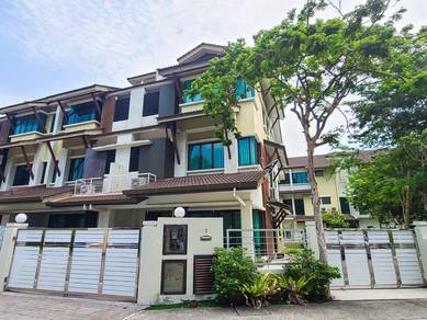 Southbay residence triple stry gated & guarded corner