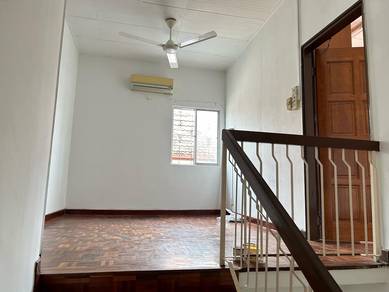 Damansara Jaya, Double Storey Terrace Link (End Lot)
