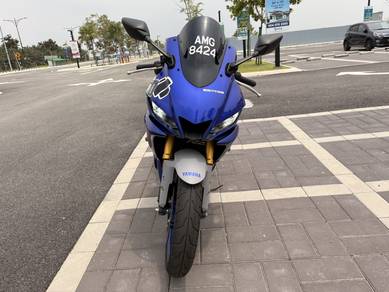 Yamaha r25 v2 2021