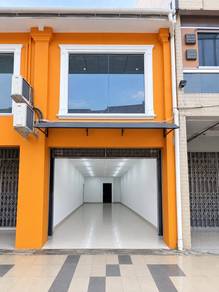 INDIAN STREET WHOLE BLOCK SHOPLOT FOR RENT At WATERFRONT KUCHING