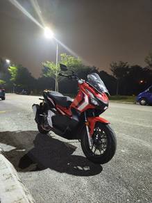 Honda adv 150