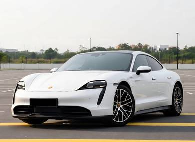 [2021] Porsche TAYCAN RWD 300kW/408PS 67k Mileage