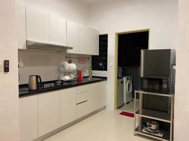 The Hamilton @wangsa Maju Near LRT Balcony room (female unit only)