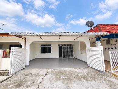 TAMAN DESA DAHLIA Renovated Single Storey Senawang For Sale