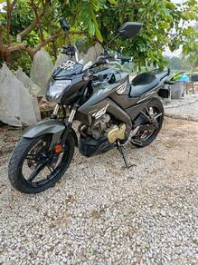 Yamaha Fz150i gold engine