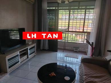 Sri Kenari at Sungai Ara nice and quite apartment for sale