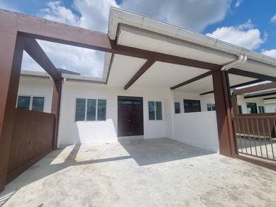 Single storey Terrace at Jln Batu Kawa/Matang Greenwoods