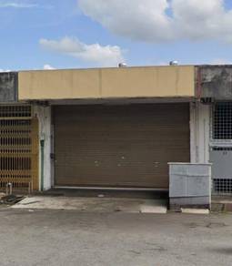 HOT! HIGH VISIBILITY! PRIME LINK FACTORY WAREHOUSE! Puchong Utama