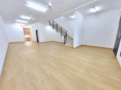 Basic 2 Storey 4 Room 4 Baths @ Bangi Avenue