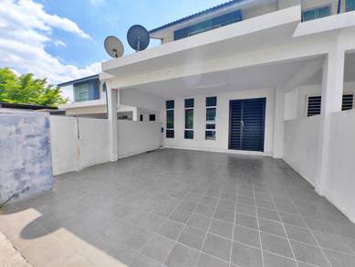 Basic 2 Storey 4 Room 4 Baths @ Bangi Avenue